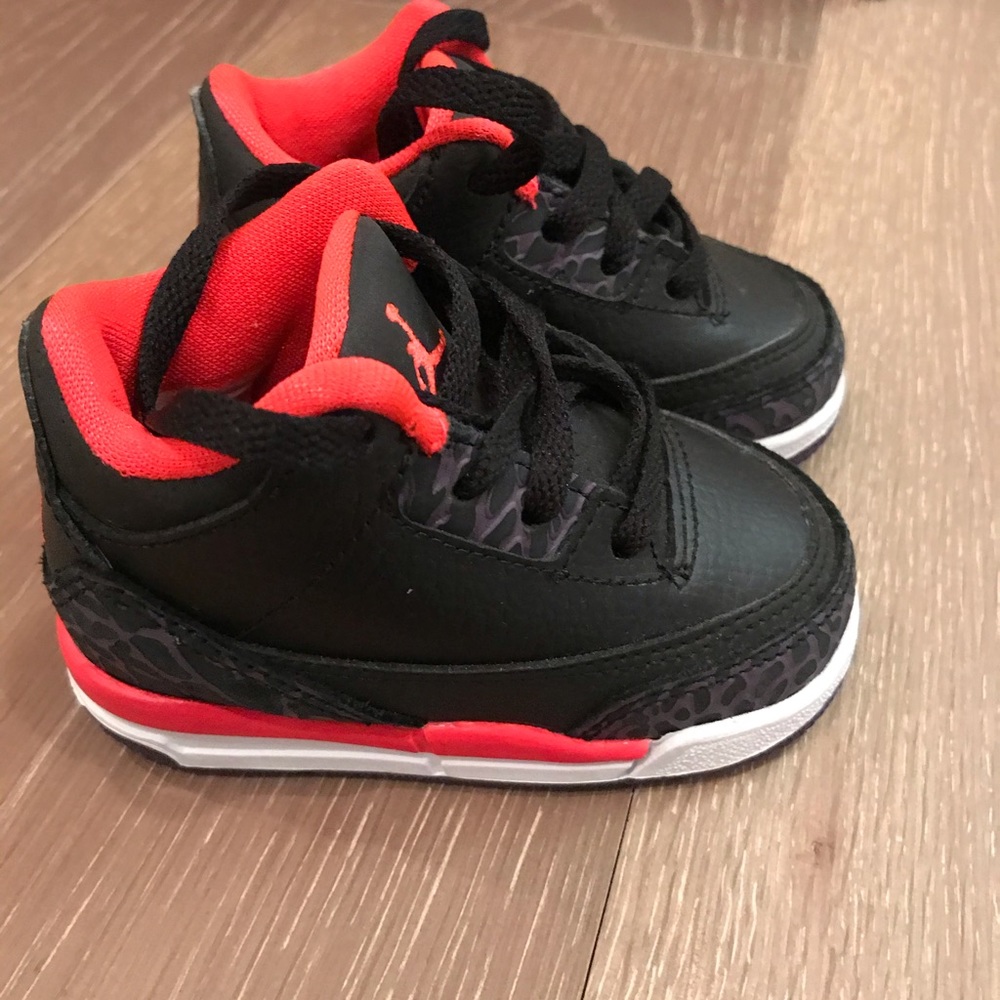 Jordan sneakers never used